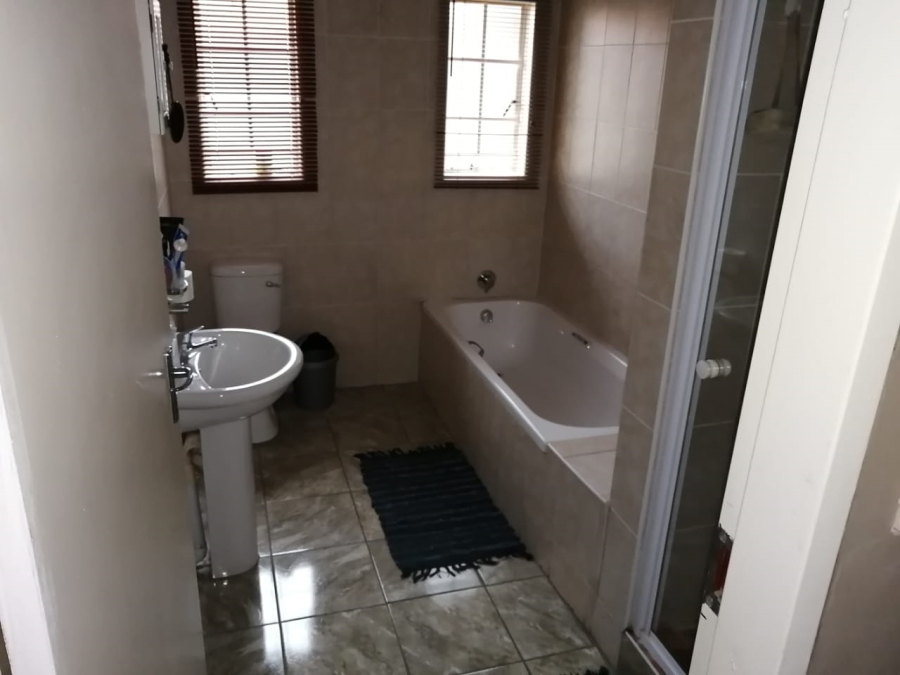 3 Bedroom Property for Sale in Waterval East North West